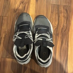 On causal shoes